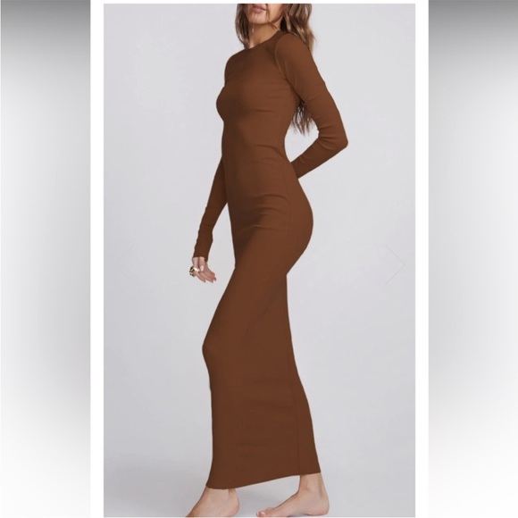 Eterne Long Sleeve Turtleneck Maxi Dress in Earth - Picture 8 of 8